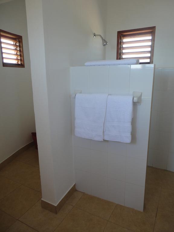 Kudehya Guesthouse Treasure Beach Quarto foto